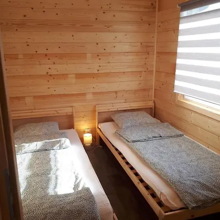 Letniskowe U żuni 度假居 *